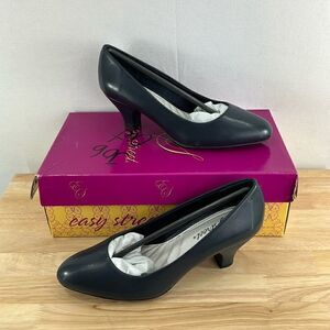 Easy Street Fabulous Pumps- New Navy- Size 6.5 Wide- NIB